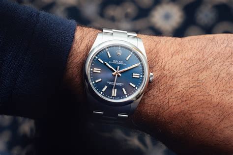 Your Guide: Rolex Oyster Perpetual 41 Turquoise Blue.